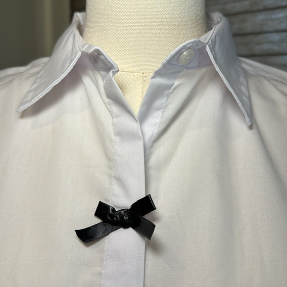 NWOT Agua Blues Cropped Button Down Collared Shirt with Black Bows. Size Small - Picture 2 of 6